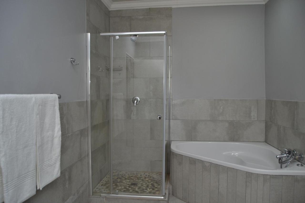 African Sands Guesthouse Load Shedding Free Bloemfontein Exterior photo